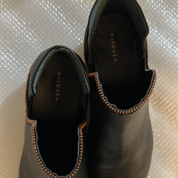 Halogen Booties - Picture 2 of 5